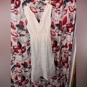 V-Neck White Lace Maxi Dress with Gathered Waist